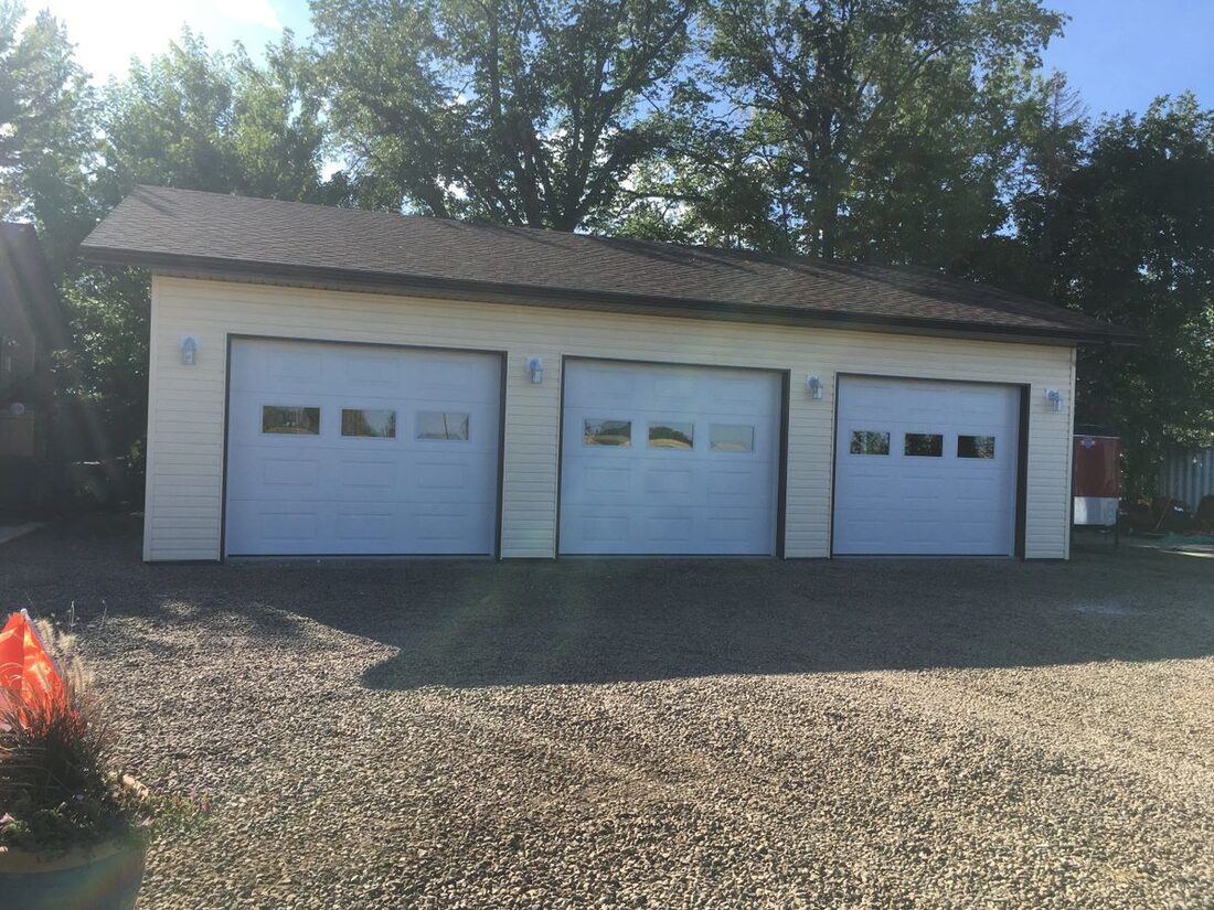 Goldland Construction Inc. — Detached garage