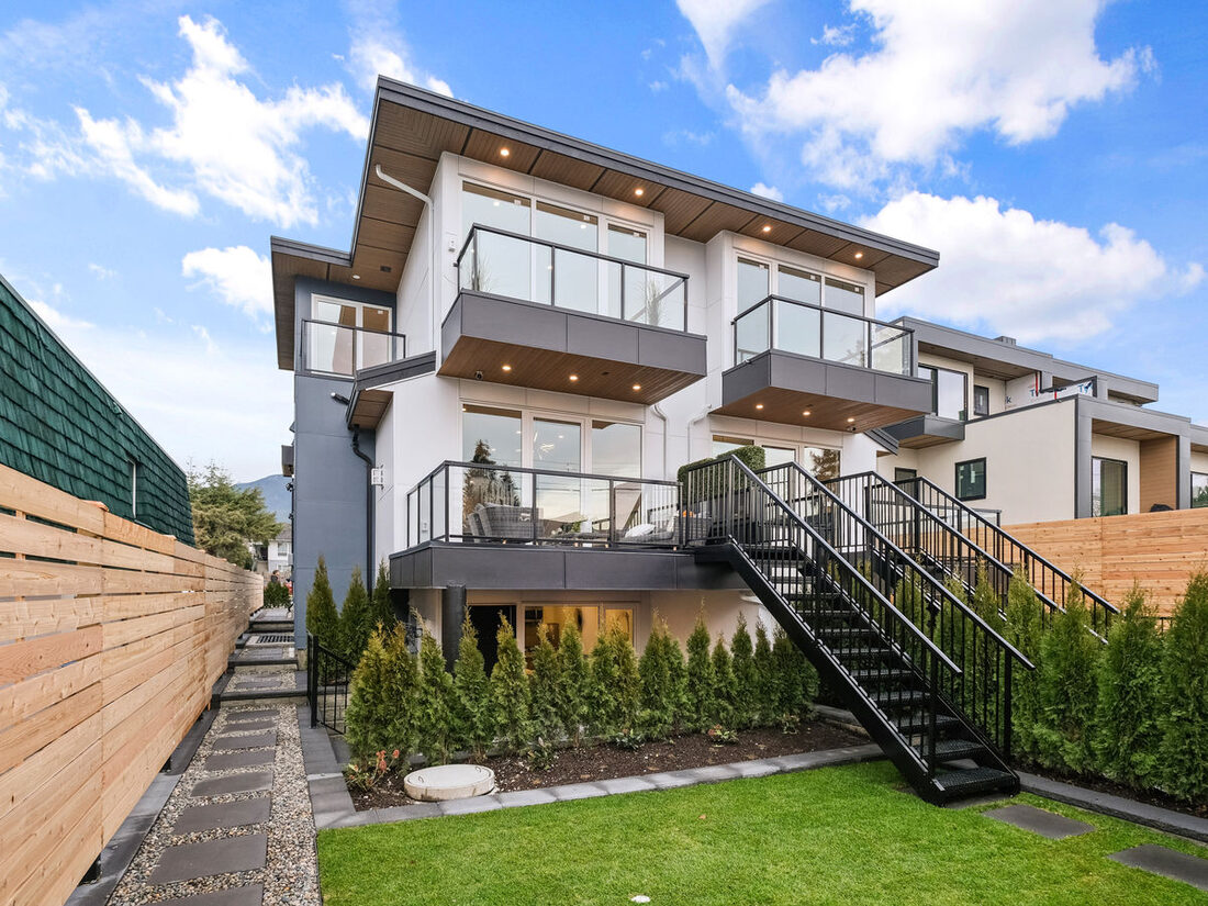 Pacific Fort Construction Ltd — Home exterior with deck