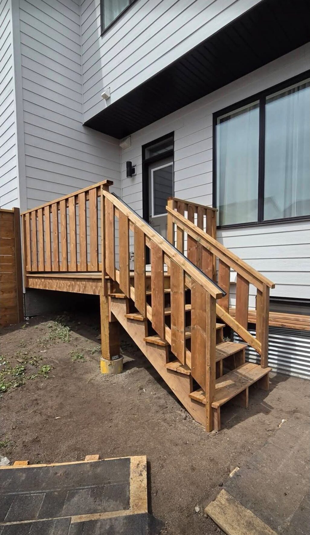 Crawfords Construction — Deck with stairs & railing