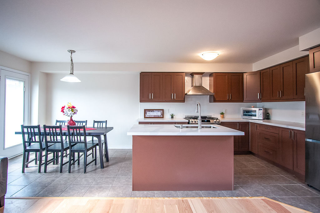 Strikt Construction and Renovation — Open kitchen