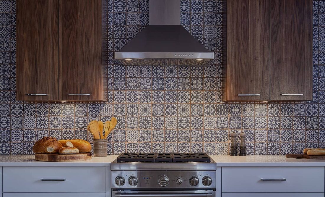310RENO Design and Renovation — Kitchen with custom backsplash