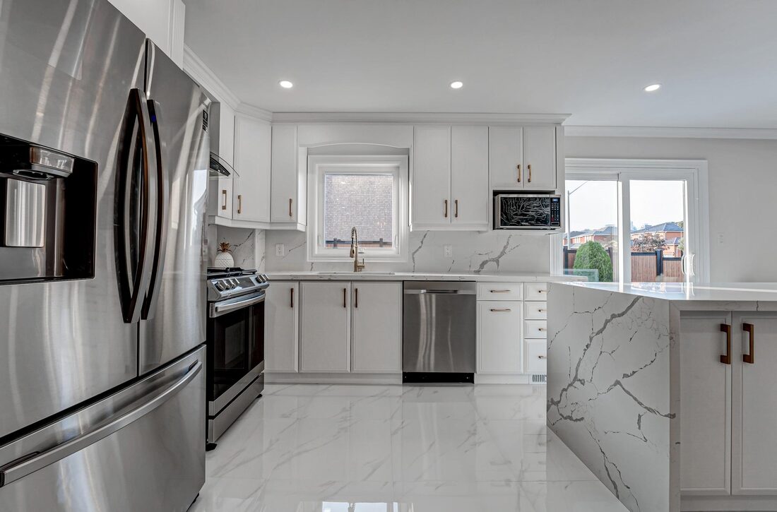 SHAM CONTRACTING & RENOVATIONS INC. — Modern kitchen renovation