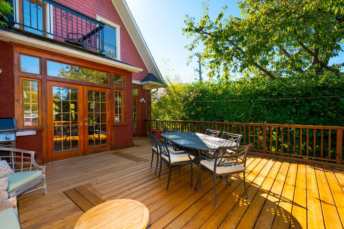 HBW Construction — Deck & fencing