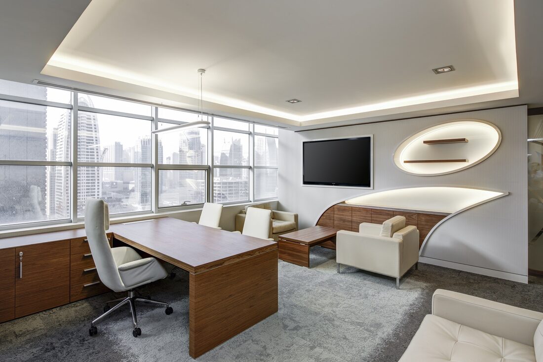 RANEWAY General Contracting Ltd. — Open-concept living and dining room